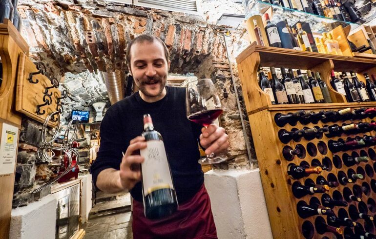 Vin i Piemonte, Italia