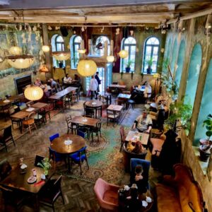 Ikoniske cafe HEVRE er nå et moderne kultursenter, i Krakow