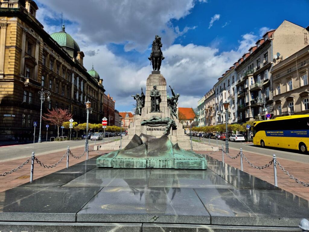 Dette imponerende monumentet hyller det episke slaget ved Grunwald, Krakow