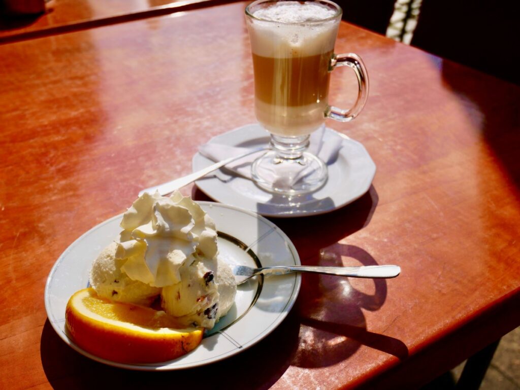 Cafelivet i Kazimierz er noe helt for seg selv. Bare å nyte! 